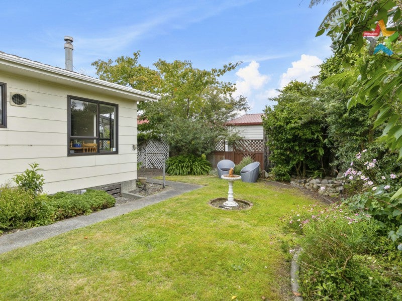 2/29 Fitzherbert Street, Alicetown, Lower Hutt - Carousel 1