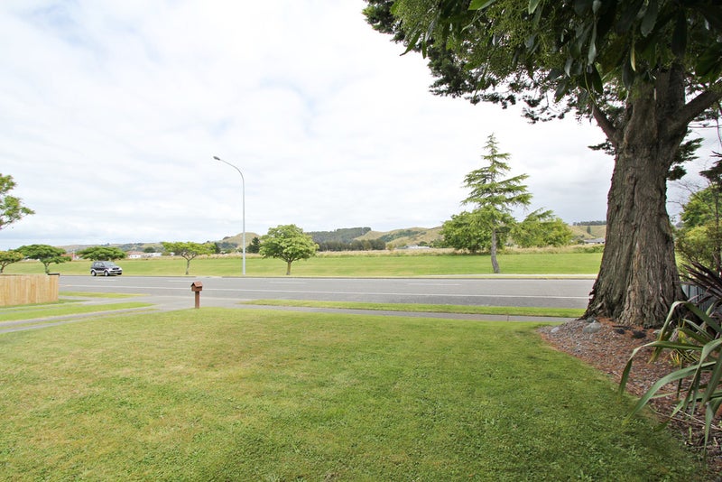333 Westminster Avenue, Tamatea, Napier - Carousel 13
