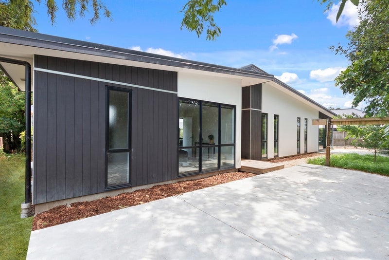 51 Charles Street, Waltham, Christchurch - Carousel 1