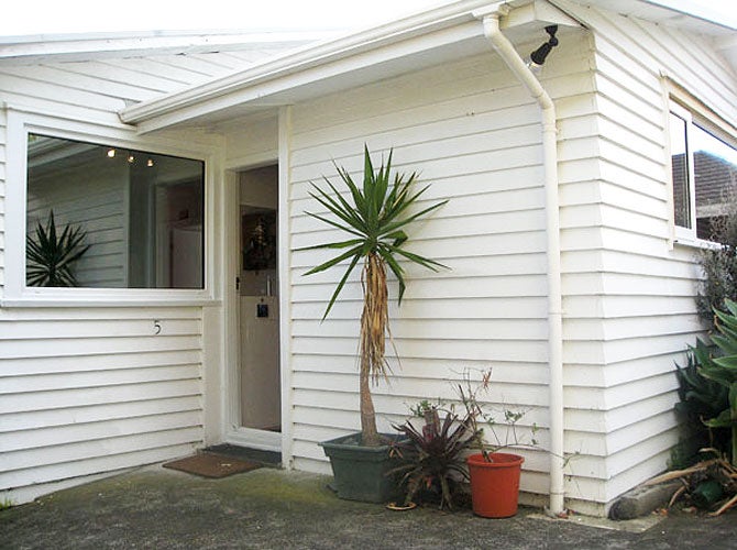 5/85 Lake RD, Belmont, auckland - Carousel 1