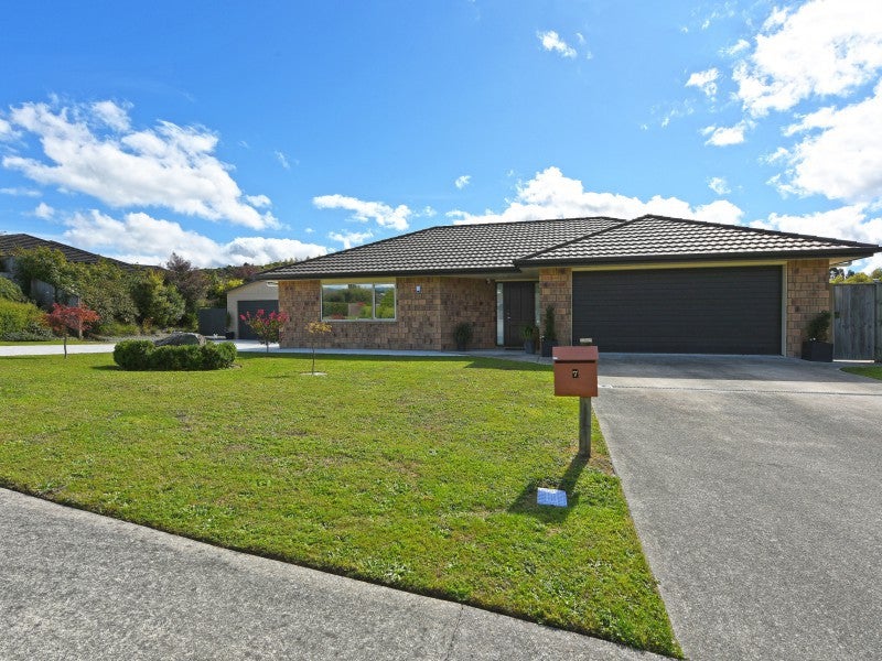 7 Opal Avenue, Timberlea, Upper Hutt - Carousel 20