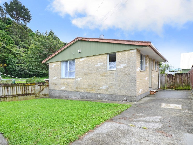 1A Owen Street, Belmont, Lower Hutt - Carousel 1