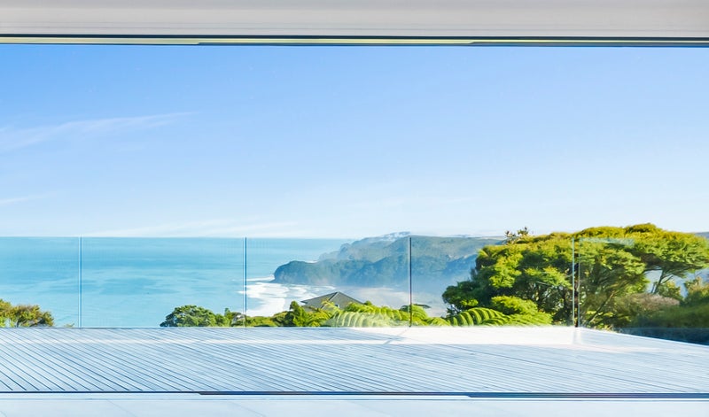 1 Log Race Road, Piha, New Lynn - Carousel 2