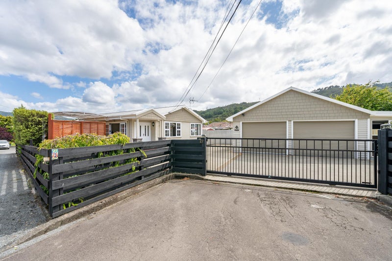 27 Kereru Grove, Stokes Valley, Lower Hutt - Carousel 2