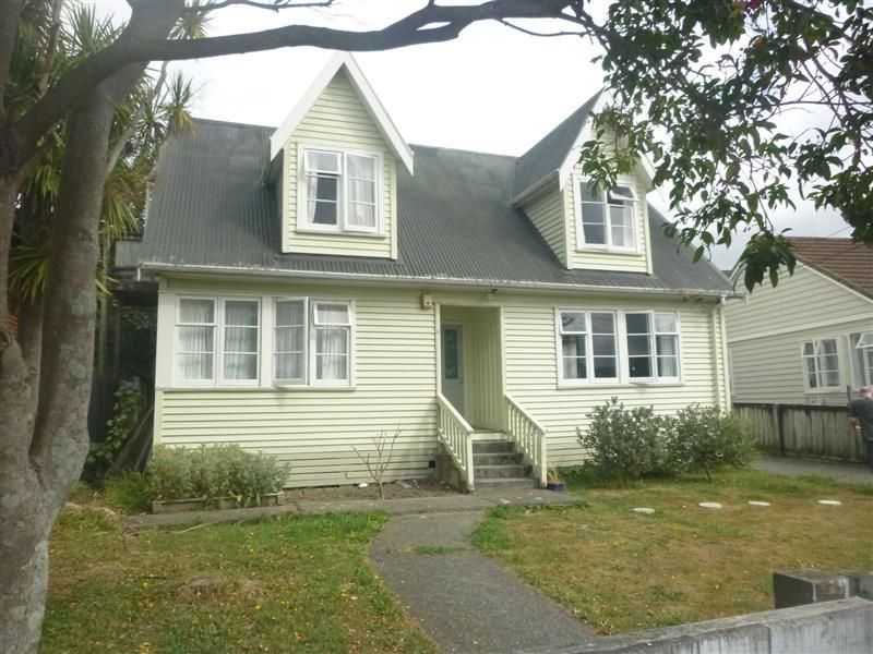 7 Feist Street, Naenae, Lower Hutt - Carousel 1