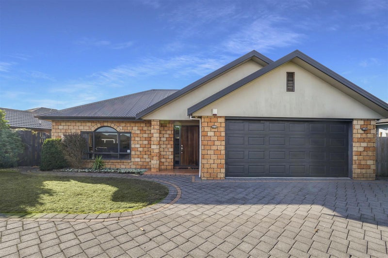 416 Hukanui Road, Rototuna, Hamilton - Carousel 1