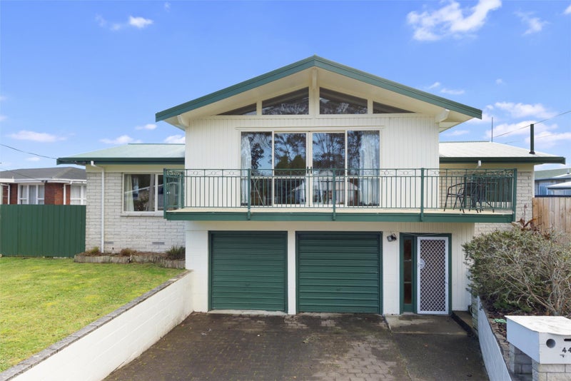 44 Fitzroy Avenue, Fitzroy, Hamilton - Carousel 1