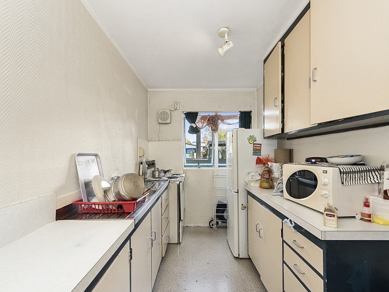 13B Stanley Street, Claudelands, Hamilton - Carousel 2