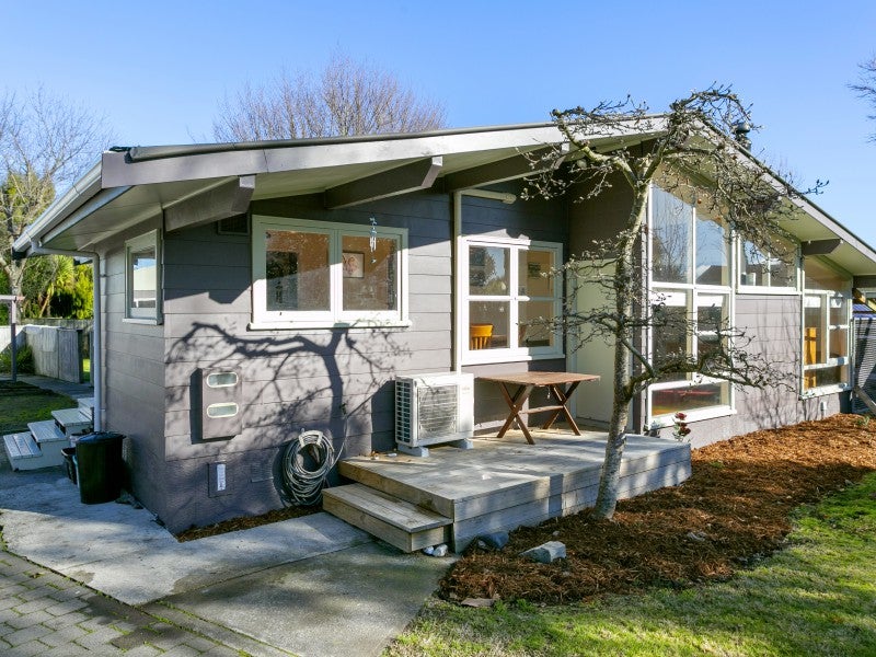 25 Kereru Street, Two Mile Bay, Taupo - Carousel 1