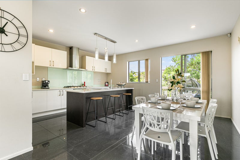 53 Hendry Avenue, Hillsborough, Auckland - Carousel 1