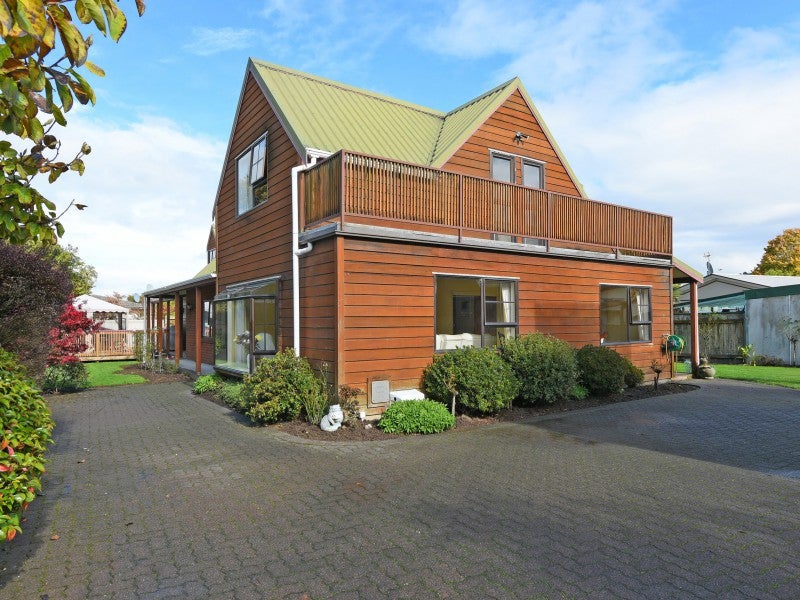 19 Baltimore Crescent, Totara Park, Upper Hutt - Carousel 2