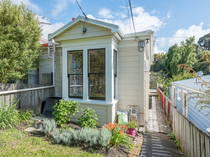 36 Duppa Street, Berhampore, Wellington - Carousel 1
