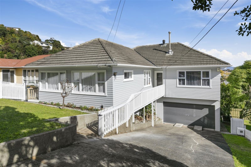 34 Tilbury Street, Fairfield, Lower Hutt - Carousel 1