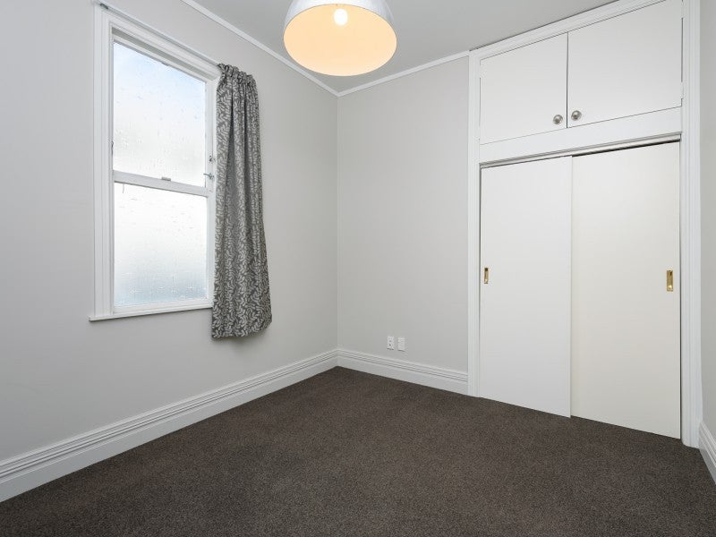 35 Edinburgh Terrace, Berhampore, Wellington - Carousel 14