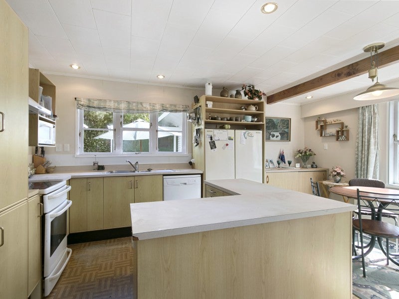 213 Wellington Road, Wainuiomata, Lower Hutt - Carousel 2