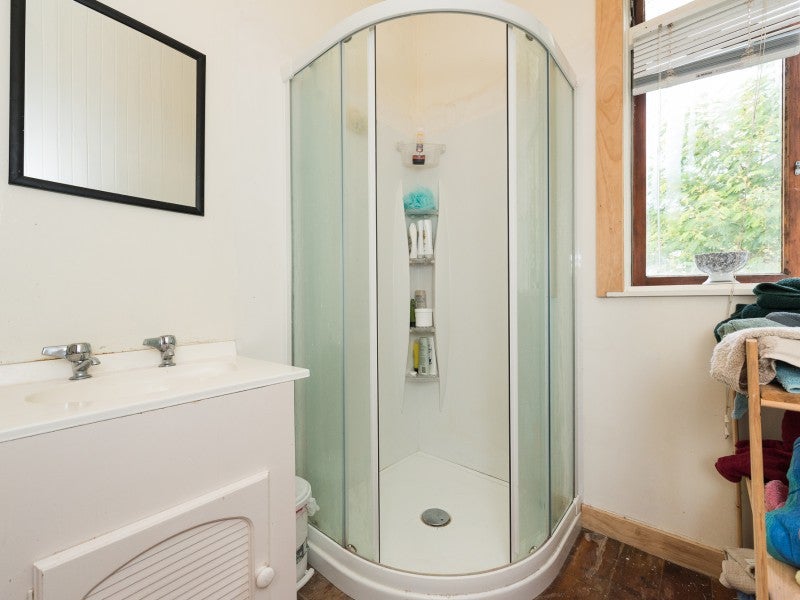 44 Holloway Road, Aro Valley, Wellington - Carousel 7