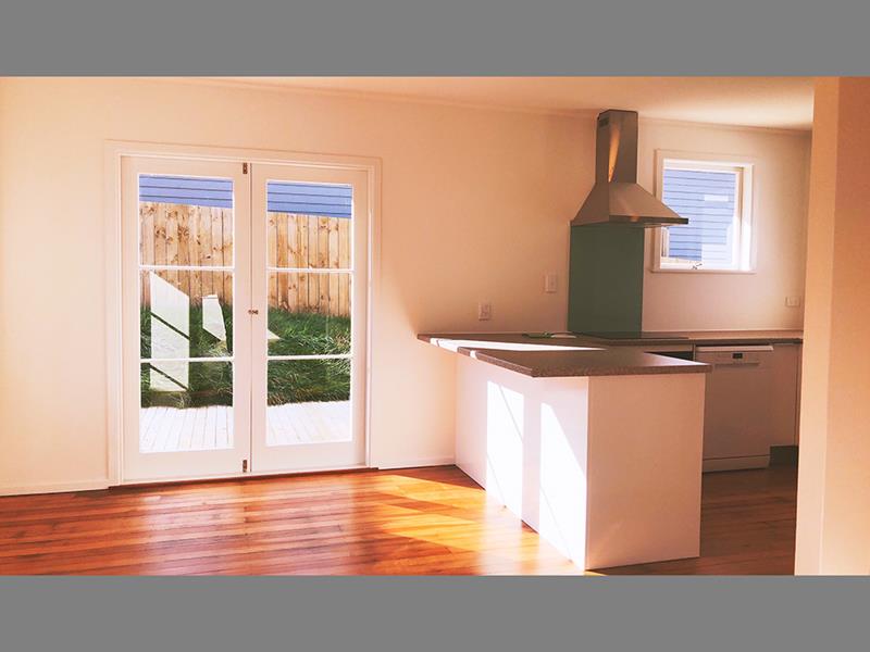 25B Arrow Road, Forrest Hill, Auckland - Carousel 2