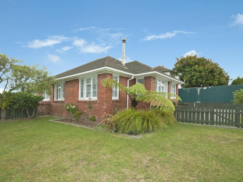 1 Meldrum Street, Naenae, Lower Hutt - Carousel 2