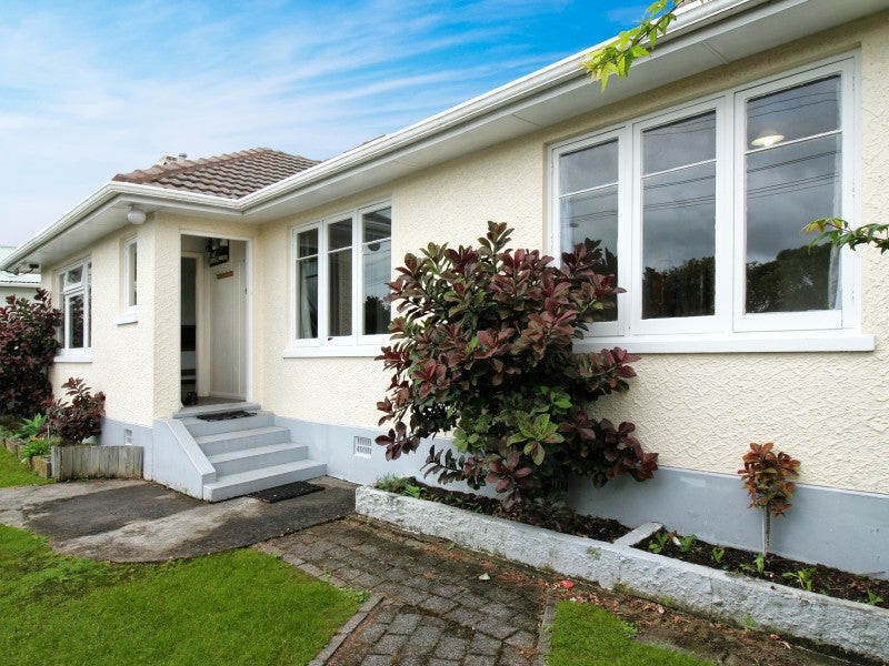 34 Tarahua Road, Vogeltown, New Plymouth - Carousel 2