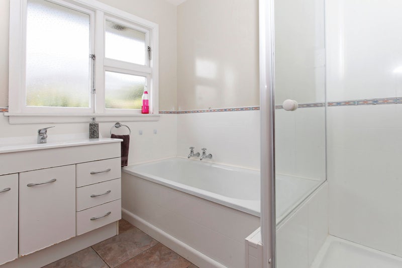 5 Burnside Crescent, Burnside, Christchurch - Carousel 11