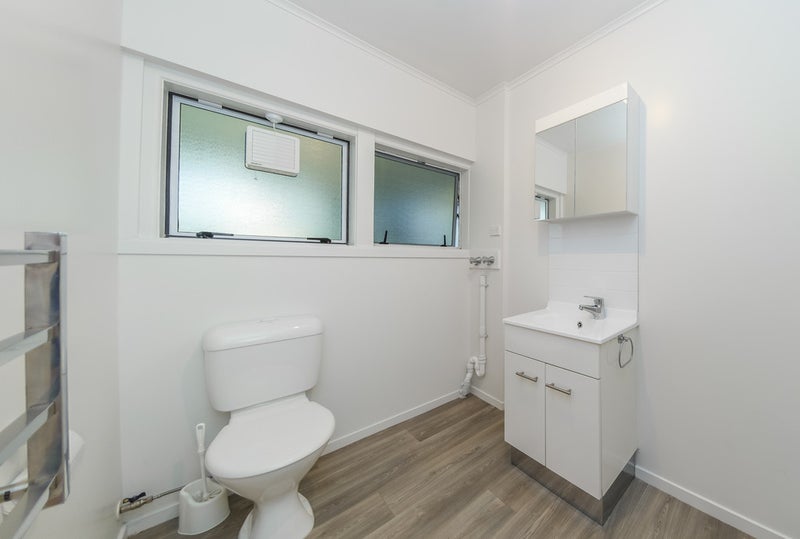 34A Sea Spray Drive, Bucklands Beach, Auckland - Carousel 2