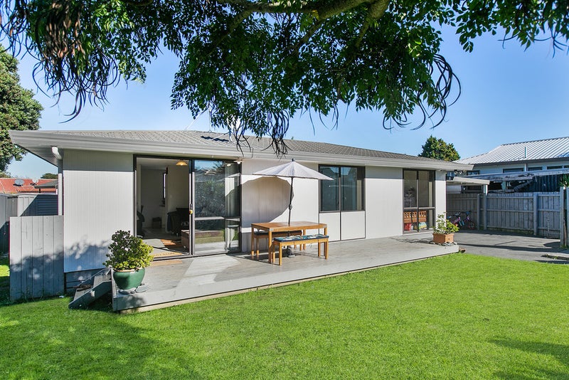 3/15 Barneys Farm Road, Clendon Park, Auckland - Carousel 1