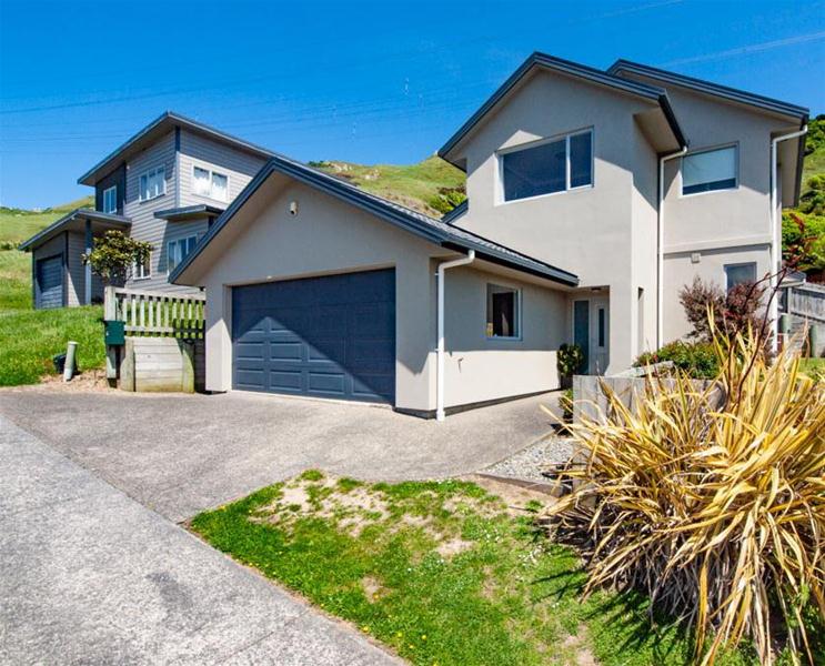 50A Erlestoke Crescent, Churton Park, Wellington - Carousel 1