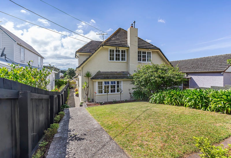 185 Sutherland Road, Lyall Bay, Wellington - Carousel 1