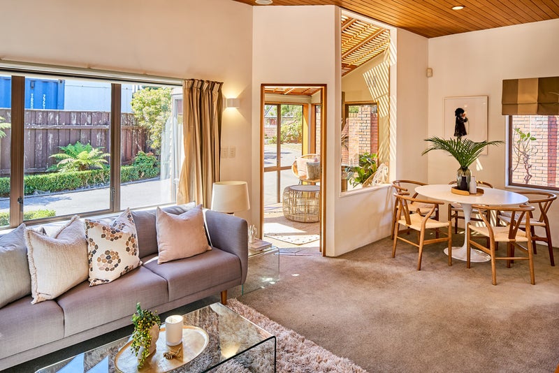 2A Marina Grove, Hutt Central, Lower Hutt - Carousel 2