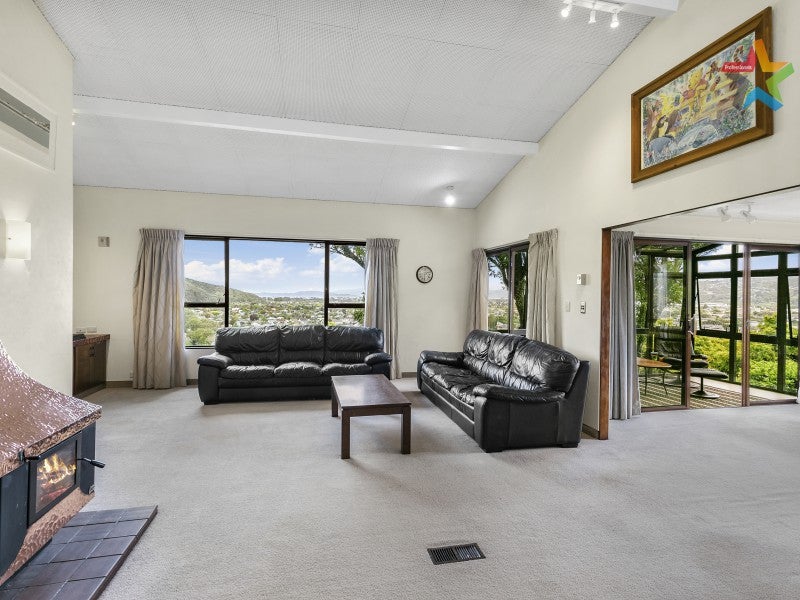 24 Summit Road, Fairfield, Lower Hutt - Carousel 2