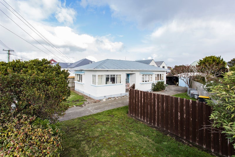162 Shaw Avenue, New Brighton, Christchurch - Carousel 1