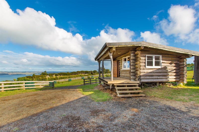 420 Phillips Road, Te Mata - Carousel 2