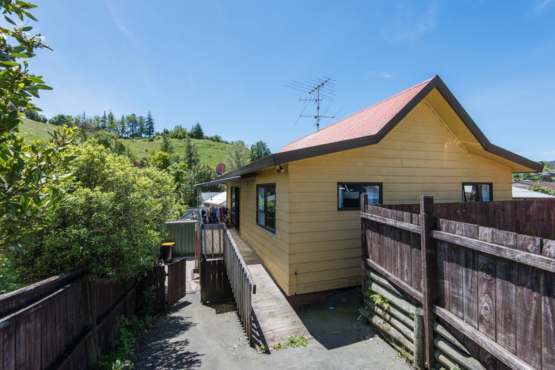 2A Washington Terrace, Washington Valley, Nelson - Carousel 1