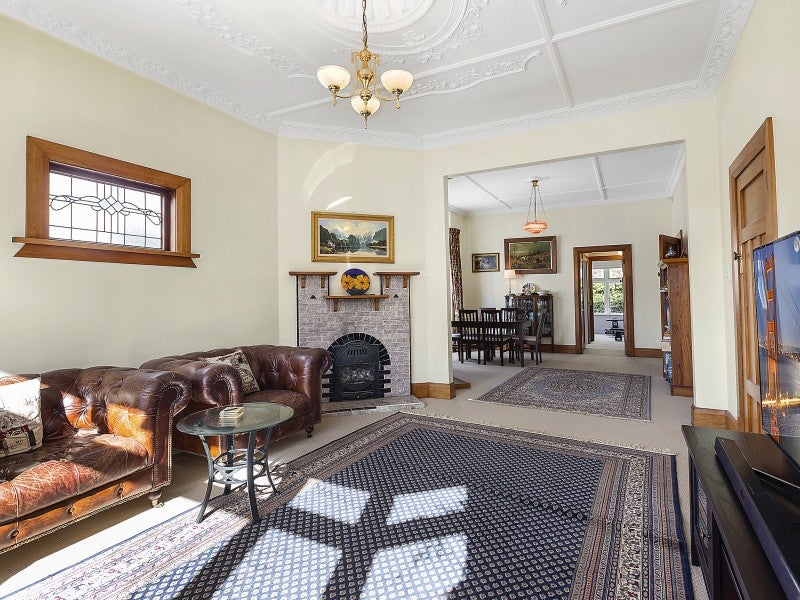 1/24 Totara Crescent, Woburn, Lower Hutt - Carousel 1