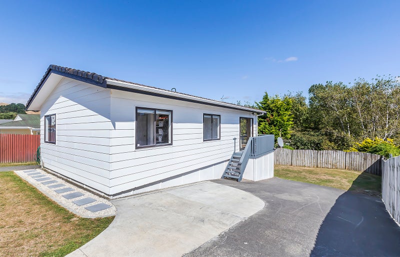 59 Kokiri Crescent, Waitangirua, Porirua - Carousel 1