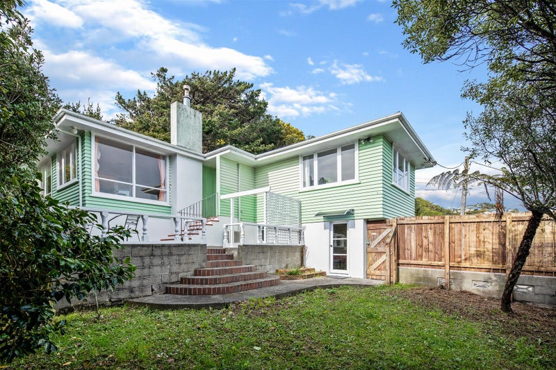 100 Helston Road, Paparangi, Wellington - Carousel 1