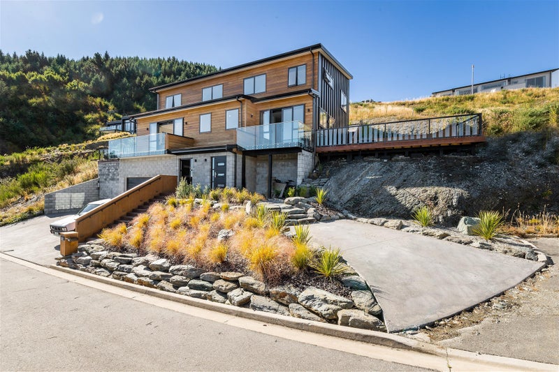 4 Luckie Lane, Queenstown Hill, Queenstown - Carousel 1