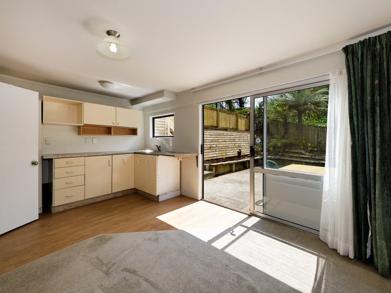 61 Chorley Avenue, Massey, Auckland - Carousel 19