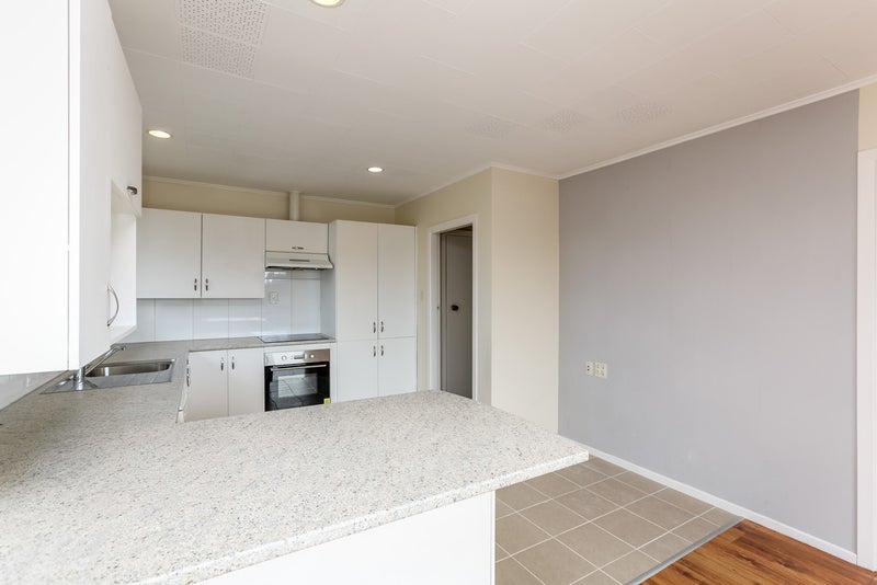 3 Severn Place, Spotswood, New Plymouth - Carousel 26