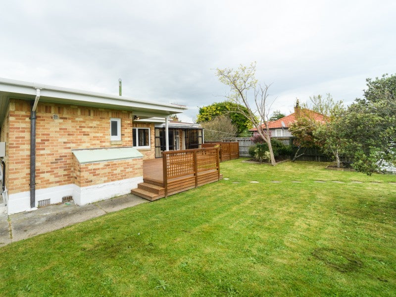 923 Upper Main Street, Roslyn, Palmerston North - Carousel 21