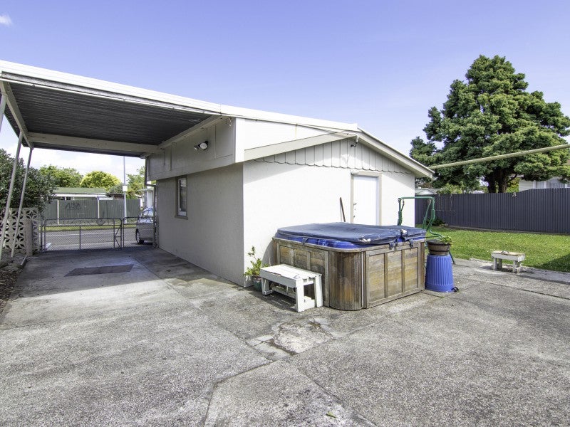 81 Highbury Avenue, Highbury, Palmerston North - Carousel 15