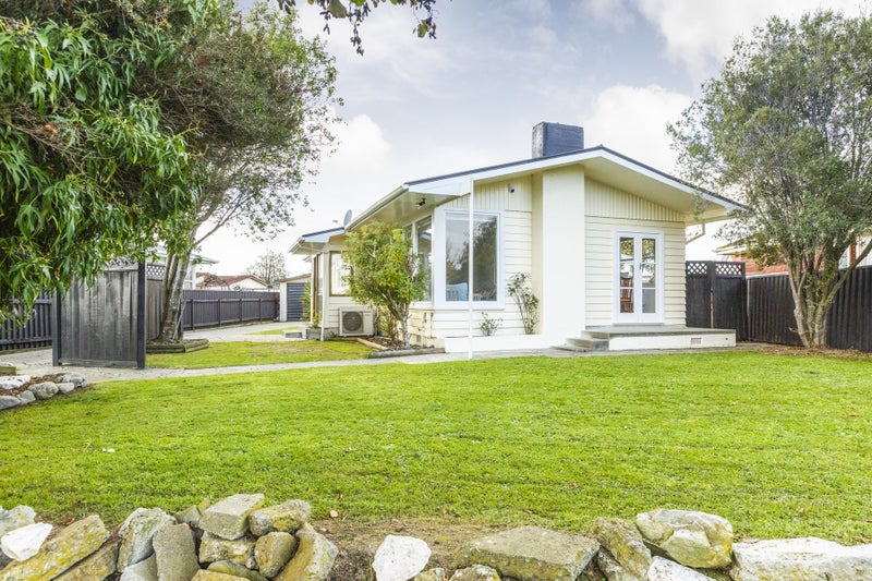 37 Anakiwa Street, Kelvin Grove, Palmerston North - Carousel 1