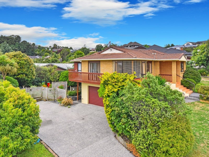 21 Ewhurst Place, Goodwood Heights, Auckland - Carousel 2