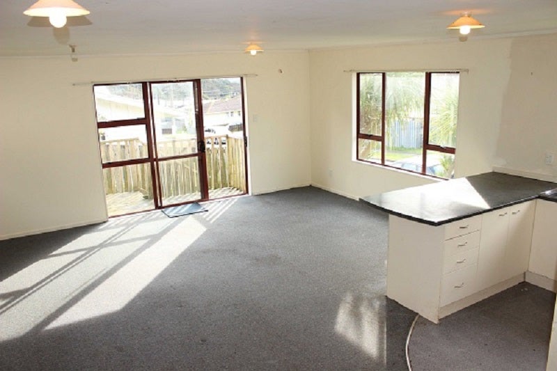 47 Cardiff Crescent, Cannons Creek, Porirua - Carousel 2