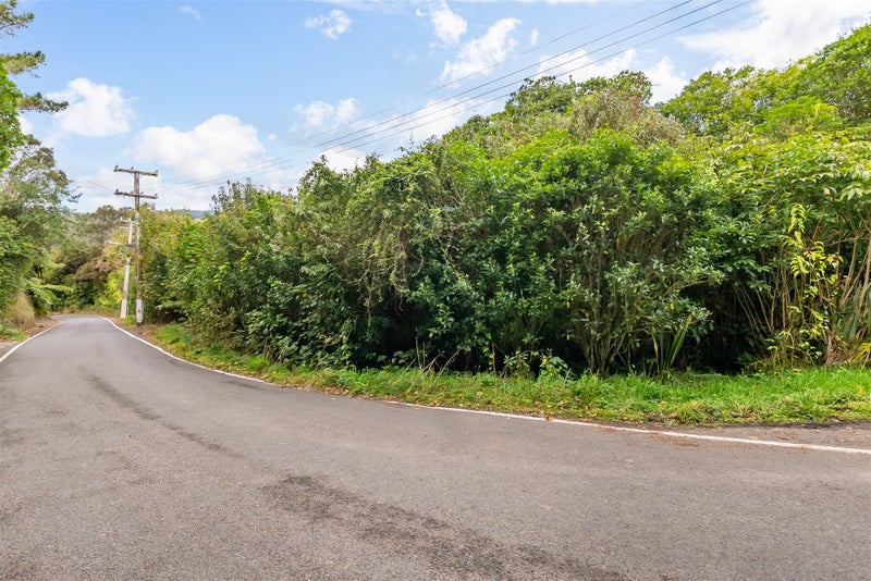 35 Avro Road, BLUE MOUNTAINS, UPPER HUTT - Carousel 1