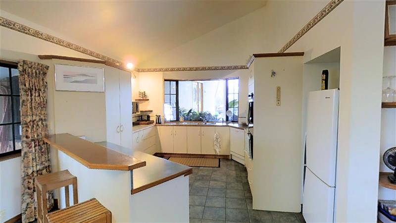 1299E Rangitikei Line, Palmerston North - Carousel 1