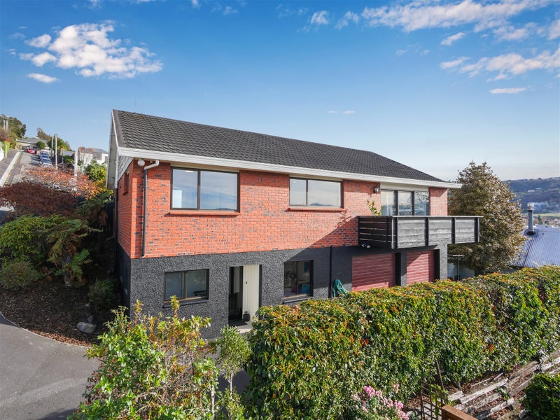 29 Easther Crescent, Kew, Dunedin - Carousel 1