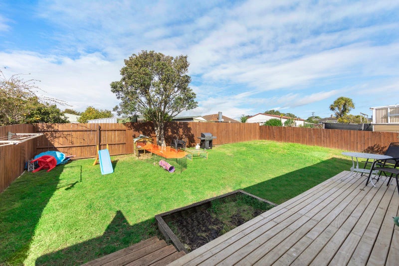 13 Glen Marine Parade, Glendene, Auckland - Carousel 6