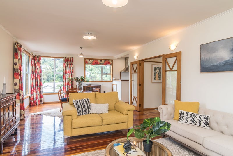 18 Crofton Road, Ngaio, Wellington - Carousel 2