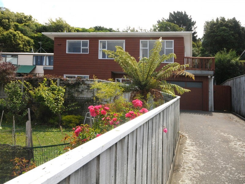 10 Phillip Street, Johnsonville, Wellington - Carousel 1